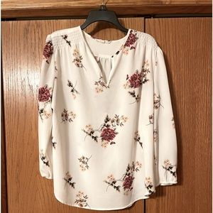 Fun2Fun V-Neck Blouse Size XL